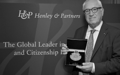    Źͽ ȣ Spyridon Flogaitis ,  ִ ۷ι ùλ 