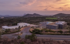 ���� ��ü��, �Ϻ��� ������ �������� ��Ű�� ���йи� ���ꡯ ���� ������