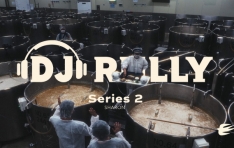 �뱸�� �ð��� ����� �ҷθ��ɸ�, DJ RULLY�� �� ��° ���밡 �Ǵ�